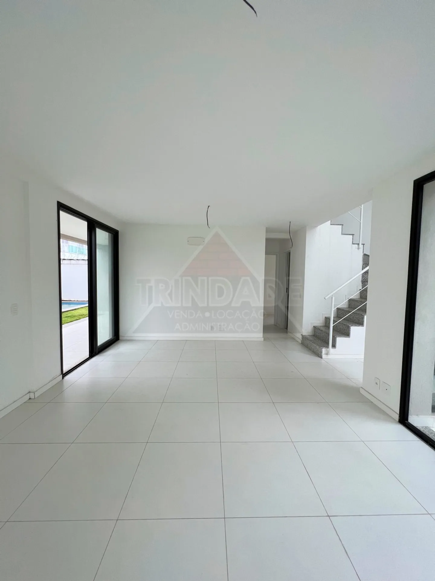 Casa com 3 suítes, 4 vagas e 366 m² — photo 8
