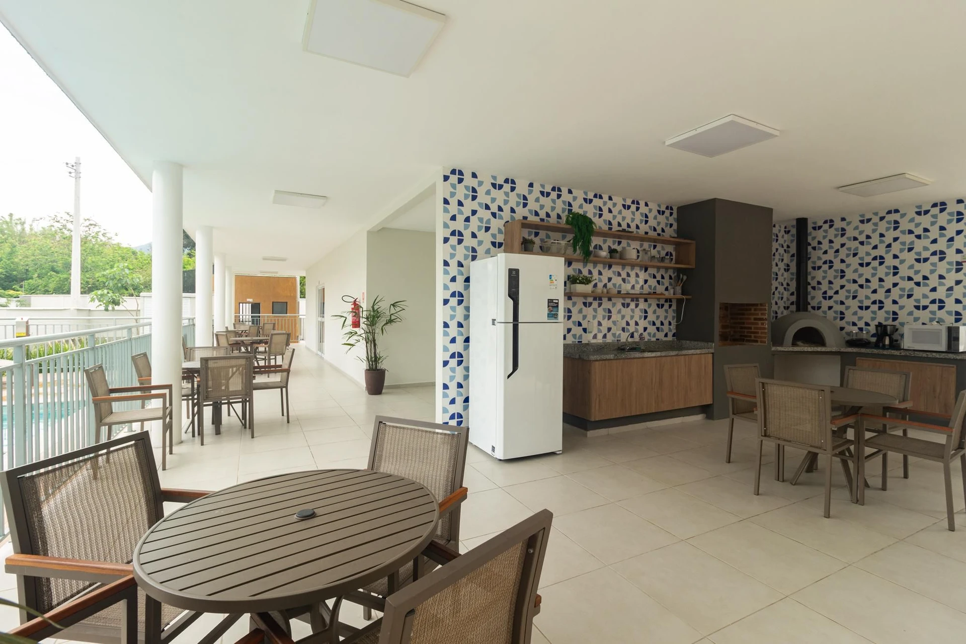 Furnished apartment, 48 m², with a grill on the balcony — photo 20