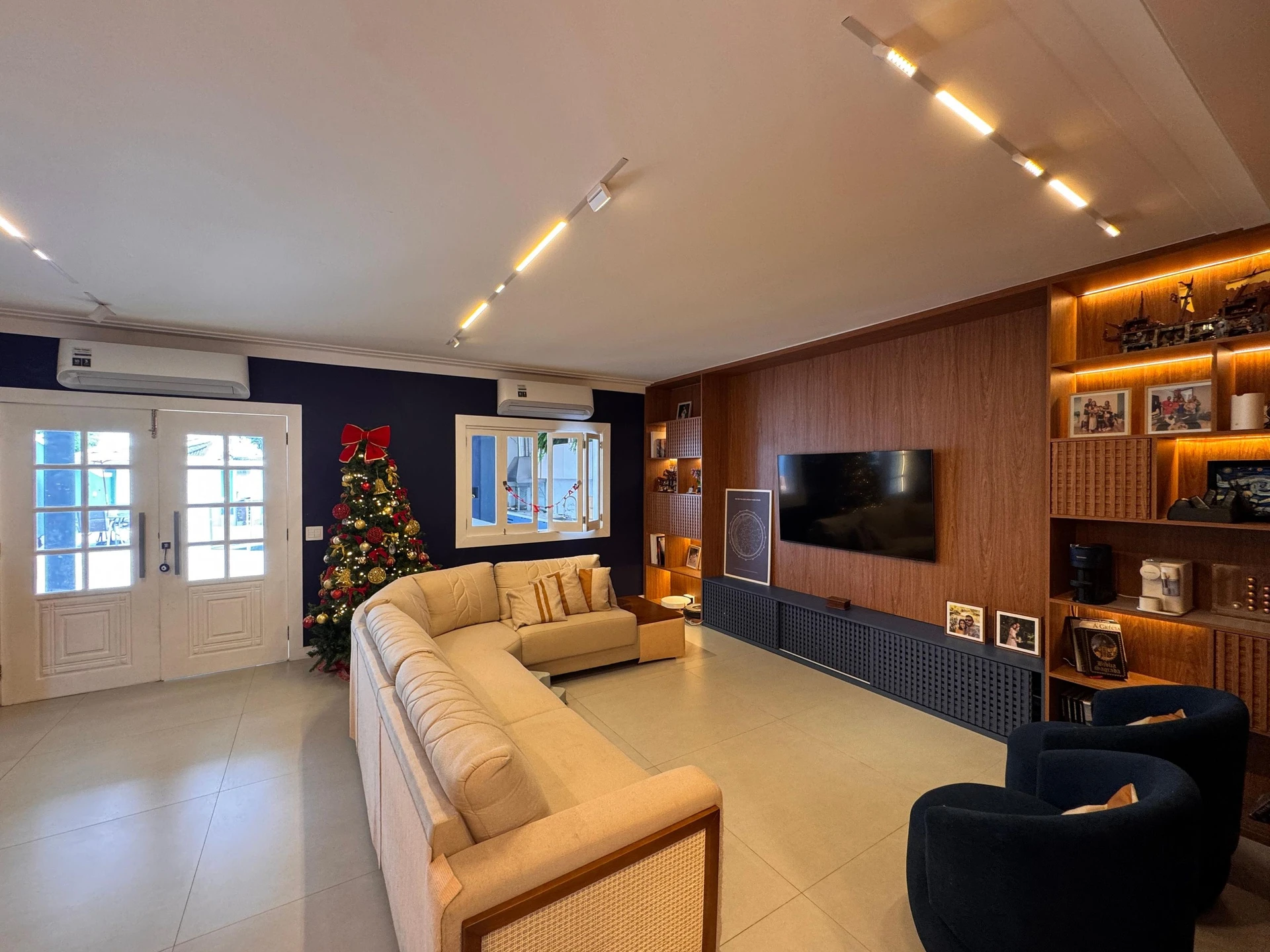 Furnished house, 550 m², with a bathtub — photo 44