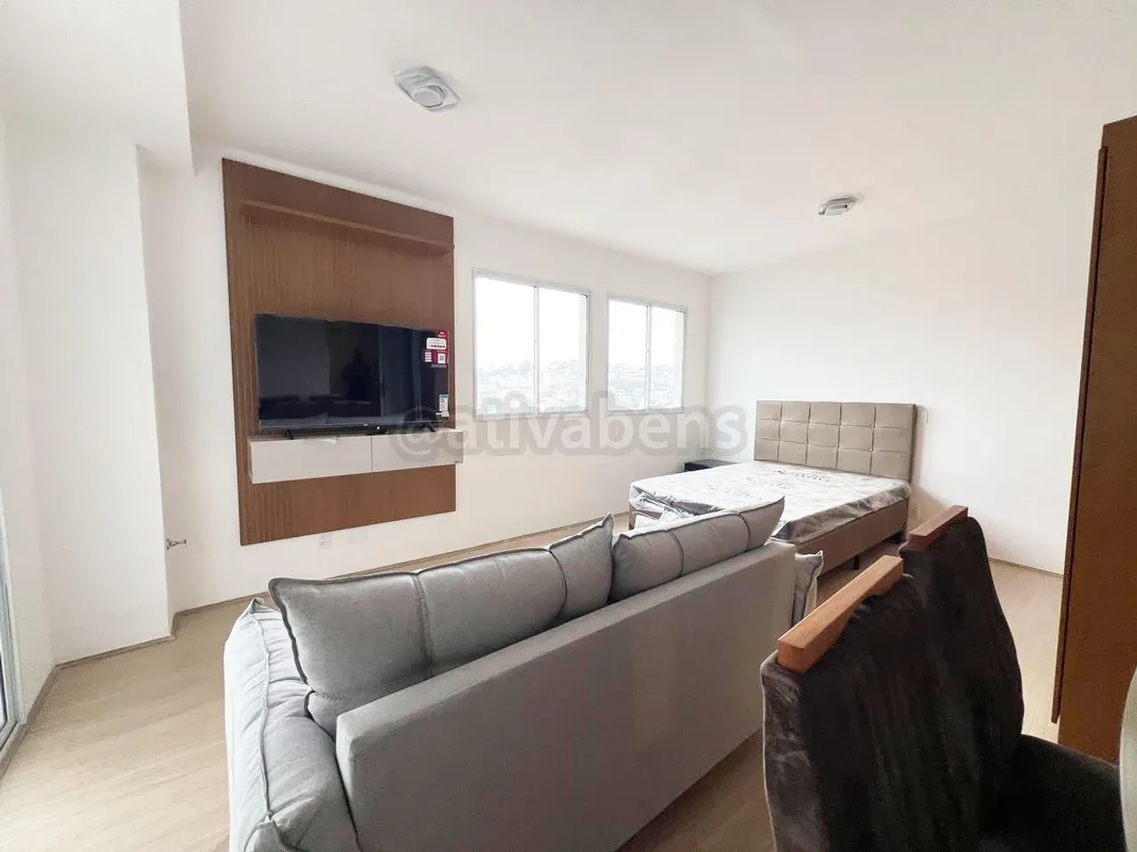 Furnished 1-bedroom apartment with 37 m² on the 19th floor — photo 18