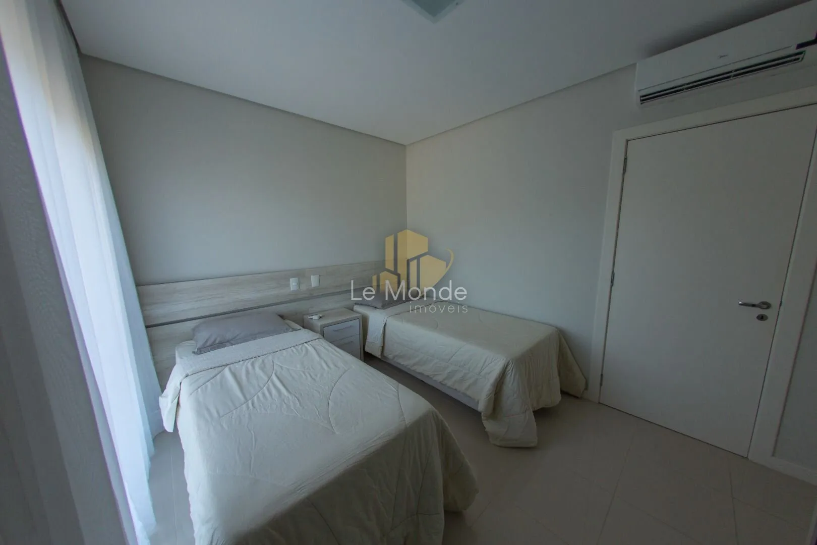 Apartamento amueblado con 4 dormitorios y 382 m² — photo 75