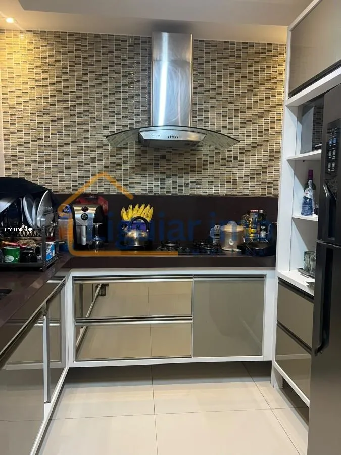 Apartamento de 3 quartos em condomínio com piscina — photo 14