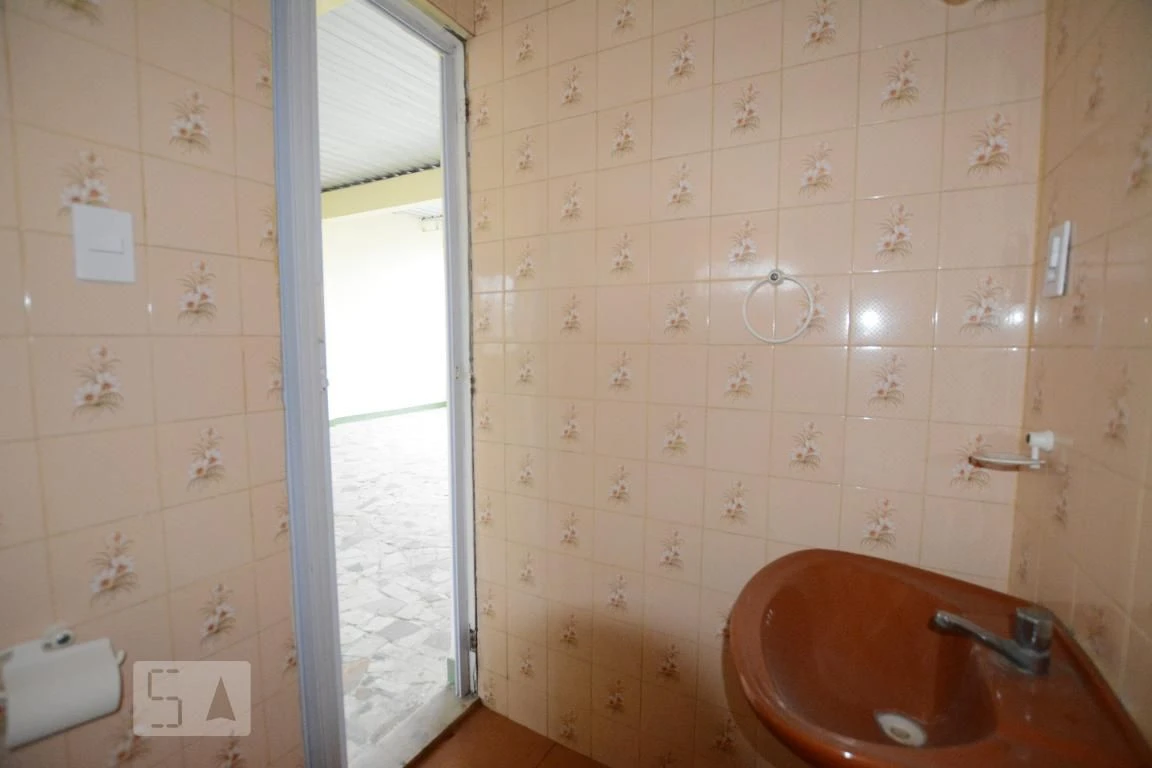 3-bedroom apartment with a glass-enclosed balcony — photo 44