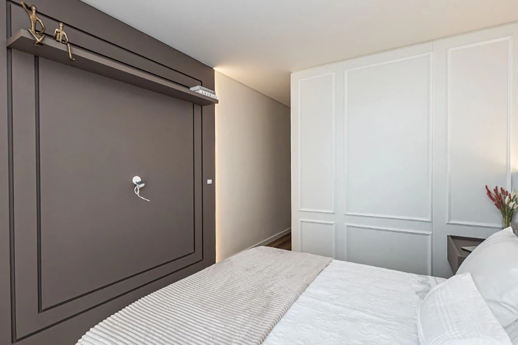 Floor-to-ceiling windows in a 3-bedroom house, 137 m² — photo 28