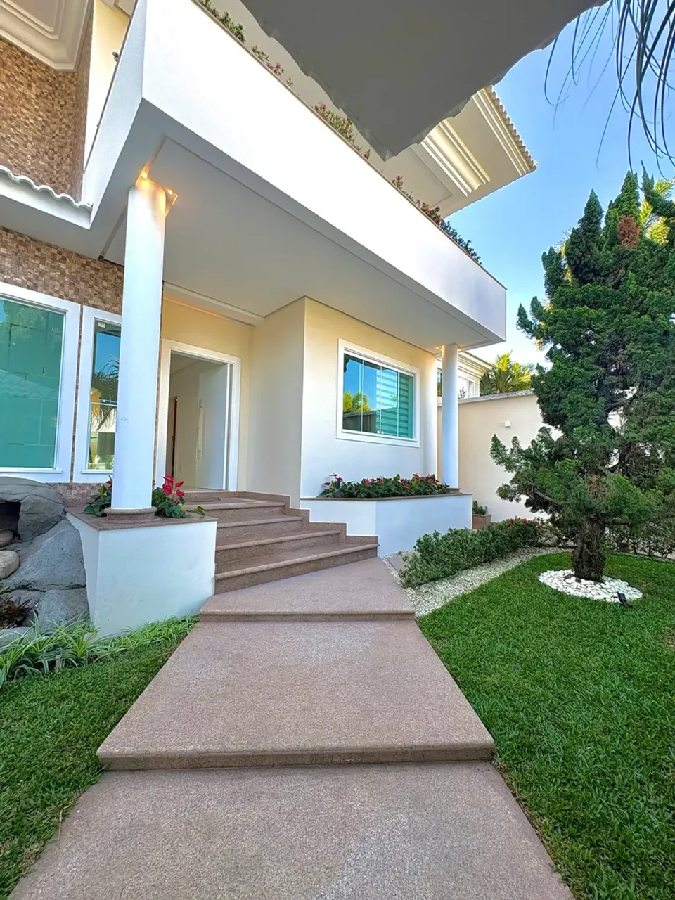 Unfurnished house with 5 bedrooms and open kitchen — photo 14