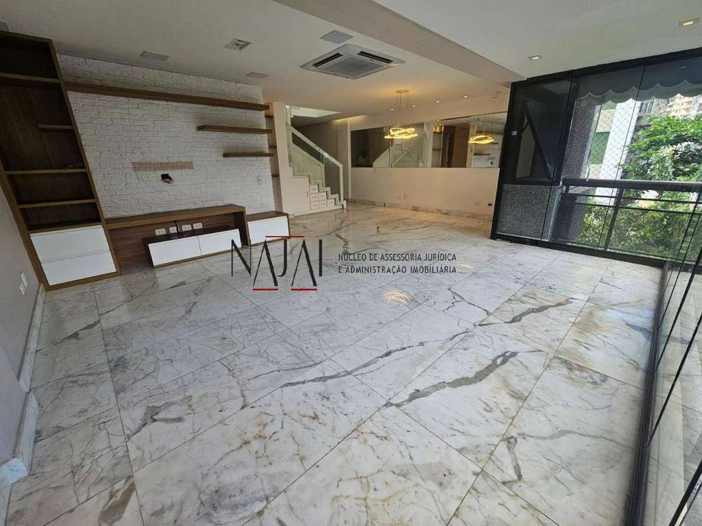 Furnished duplex penthouse with 4 bedrooms and 324 m² — photo 12