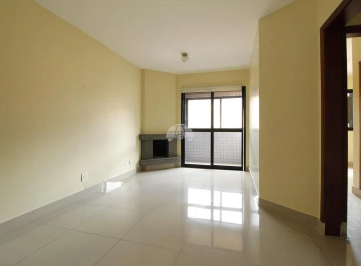 Unfurnished 2-bedroom apartment with covered parking — photo 5