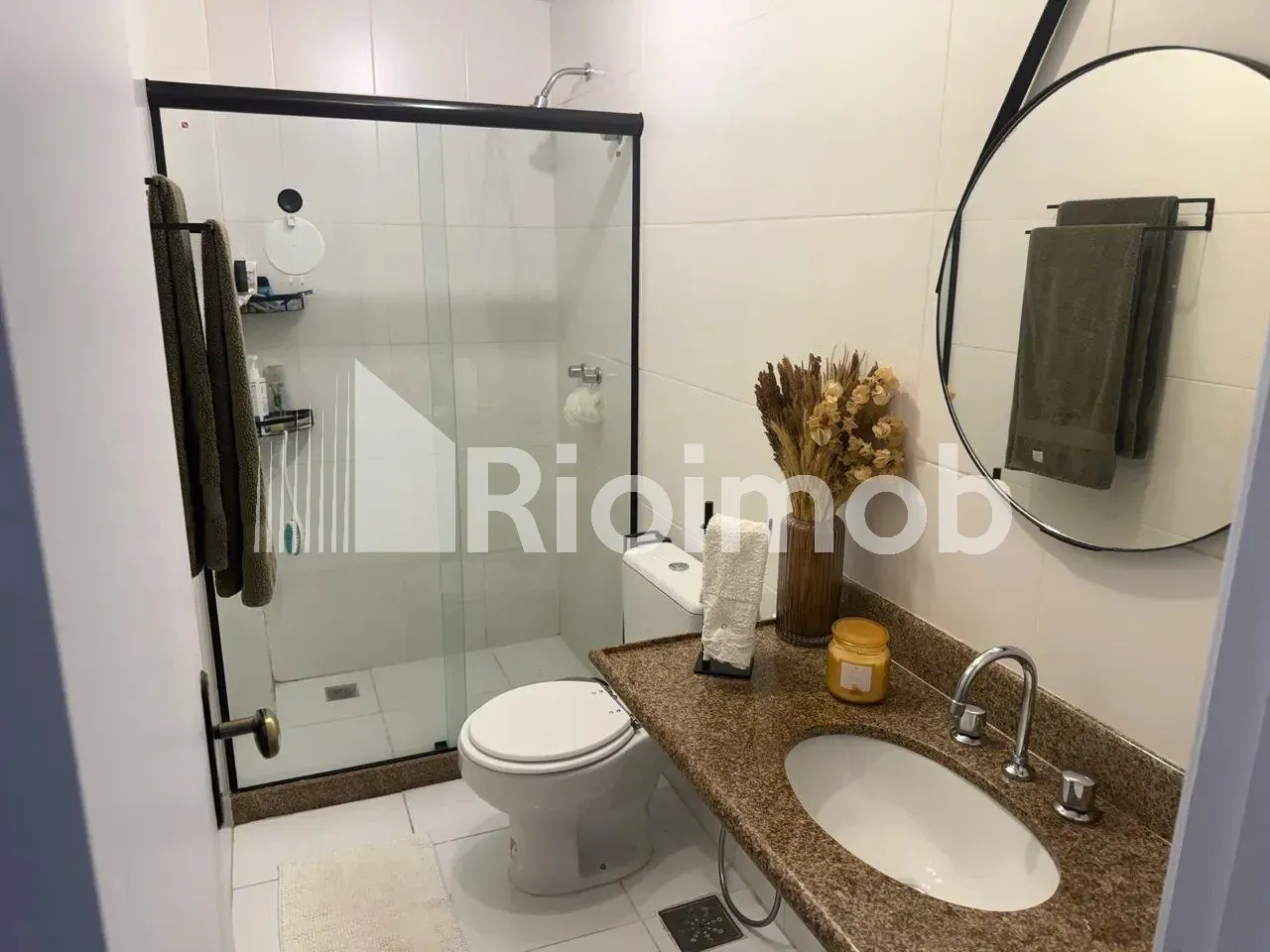 Furnished apartment with 3 bedrooms and balcony — photo 12