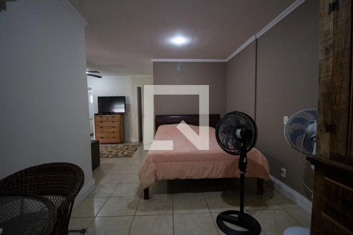4-bedroom house with a walk-in closet in Rio de Janeiro — photo 25