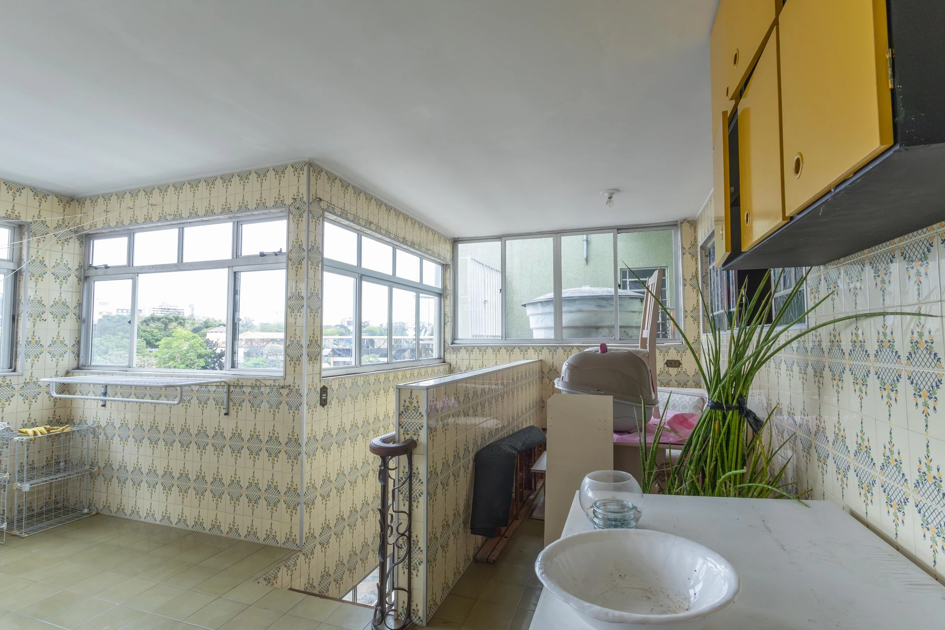 Furnished apartment with 3 bedrooms and 1 en-suite — photo 64