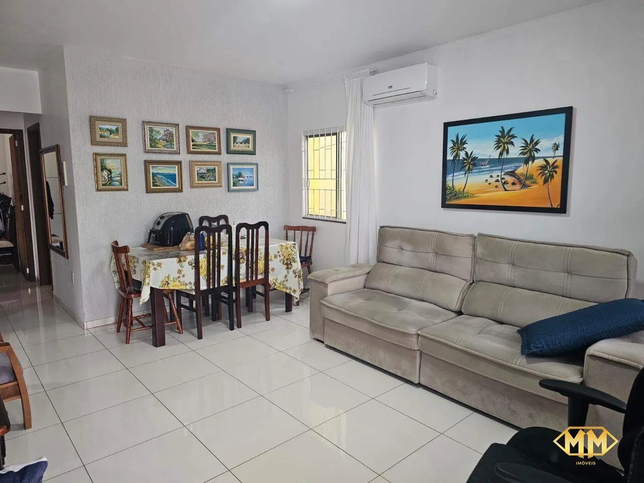 2-bedroom house, 1 with its own bathroom, 84 m²