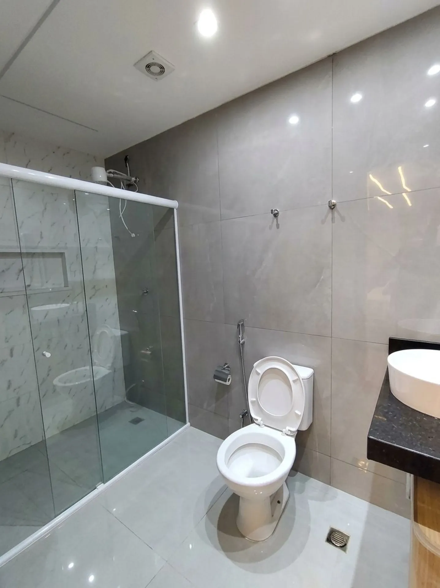 Glass-enclosed balcony in a 2-bedroom house, 100 m² — photo 8