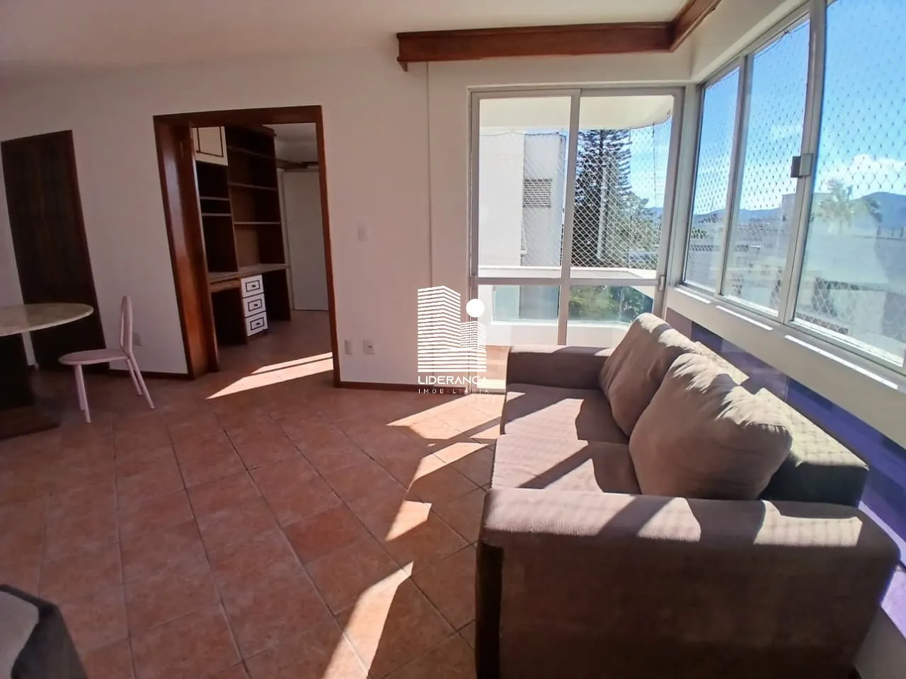 Apartamento de 3 dormitórios com cozinha a gás, 154 m² — photo 22
