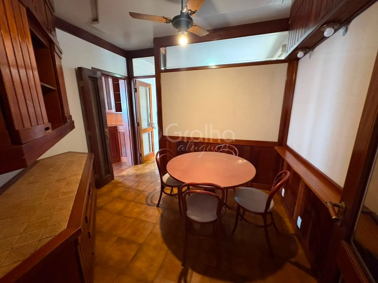 3-bedroom apartment with 446 m² and 2 parking spots — photo 35