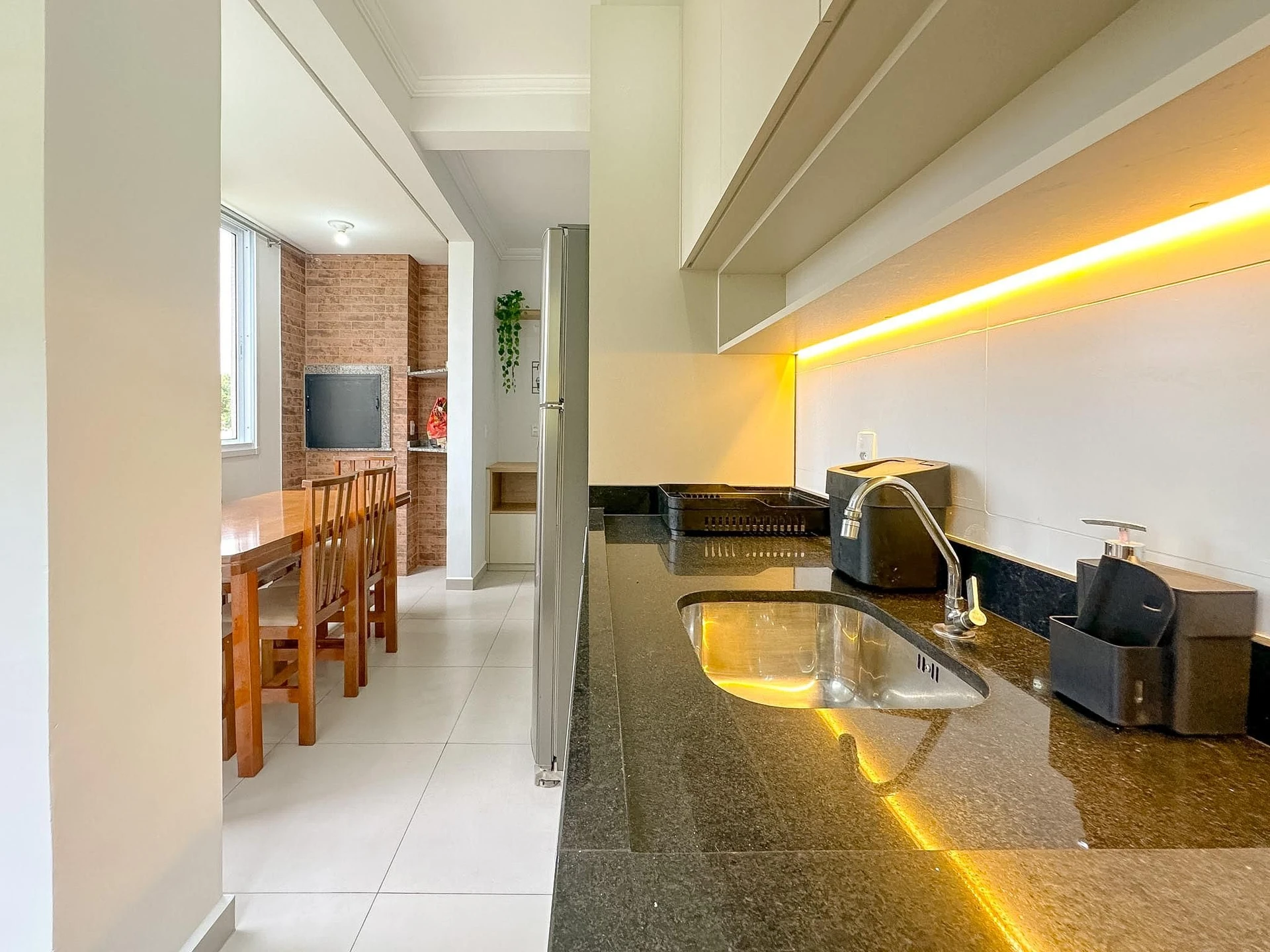 2-bedroom apartment, 1 with its own bathroom, 60 m² — photo 32