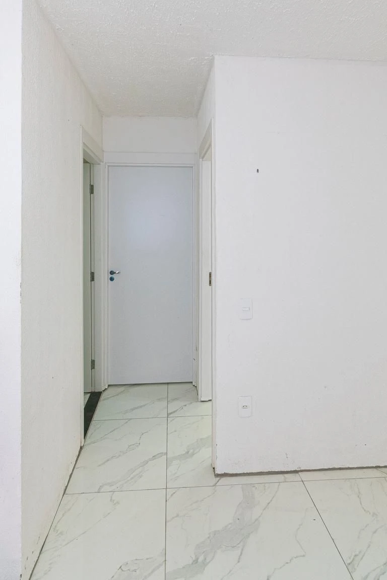 2-bedroom apartment in a building with a gym — photo 22