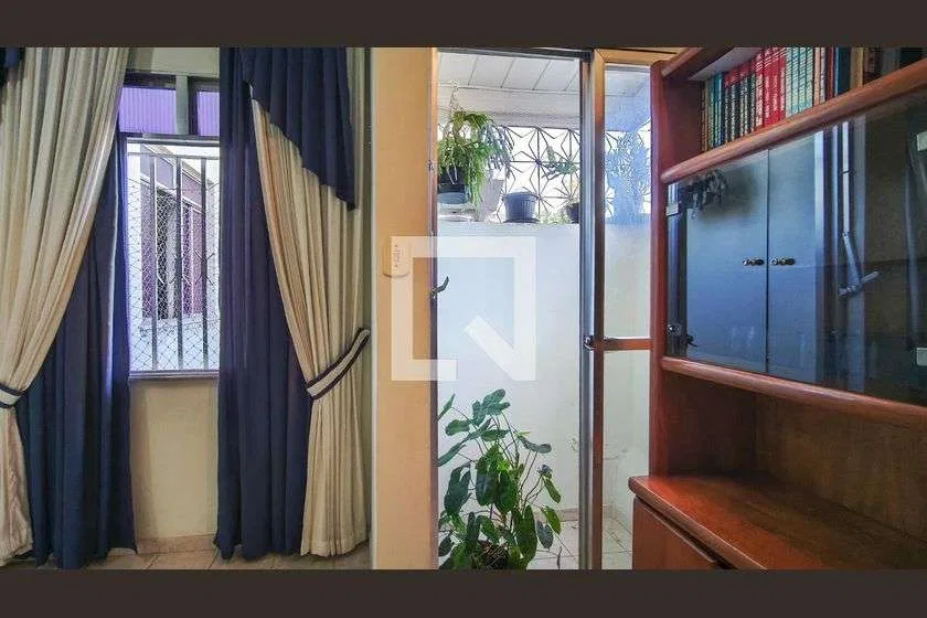 Apartamento com 3 quartos e 2 banheiros de 80 m² — photo 2