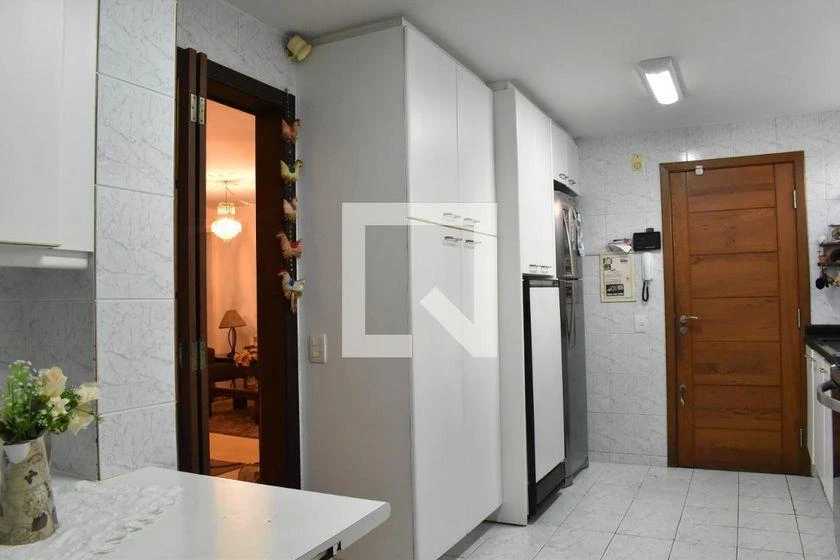 3-bedroom apartment with a home office in Curitiba — photo 4
