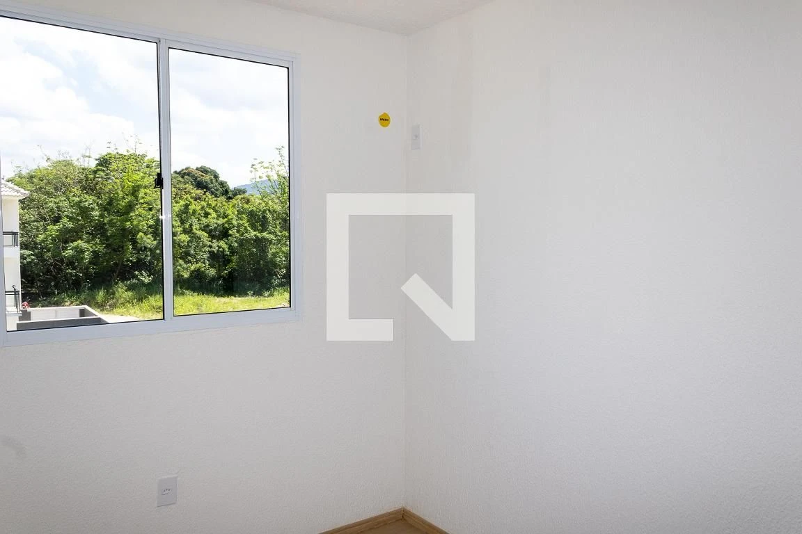 Unfurnished 2-bedroom apartment with an open-air pool — photo 21