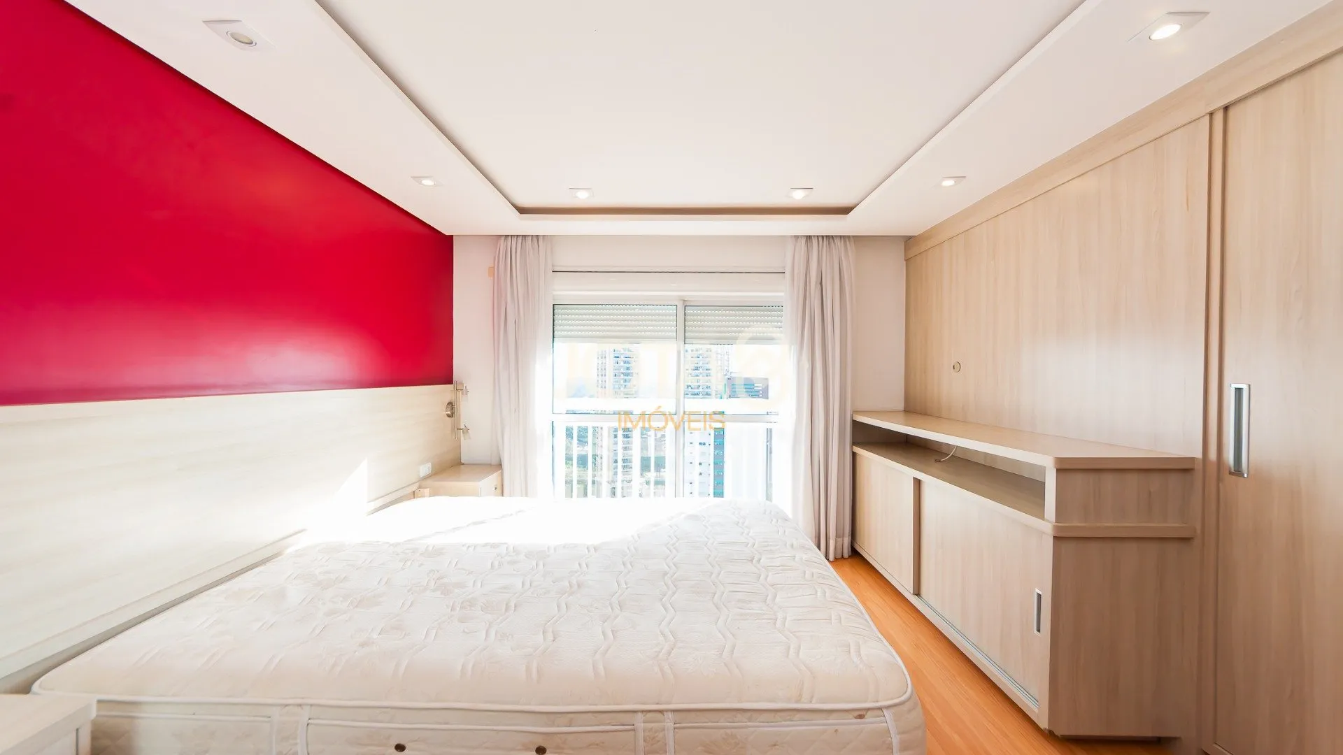 3 en-suite bedroom apartment with balcony and 267 m² — photo 16