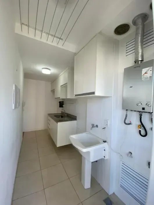 Apartamento de 2 quartos com cozinha a gás e varanda — photo 10