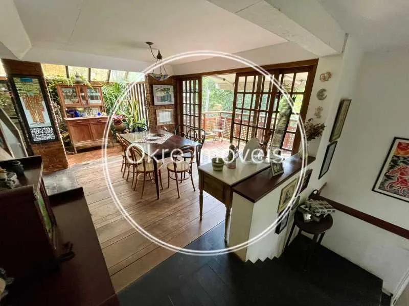 House in a gated community with 4 bedrooms and 5 baths — photo 6