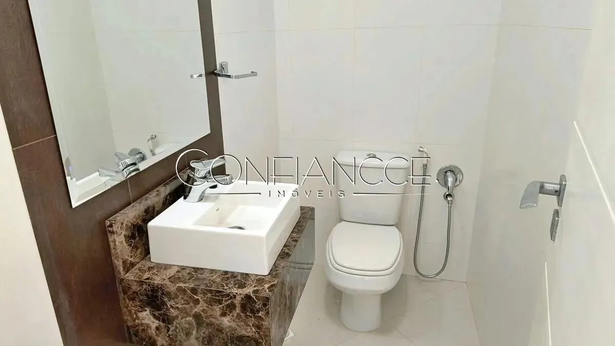 Casa em condomínio fechado com 5 quartos e 370 m² — photo 11