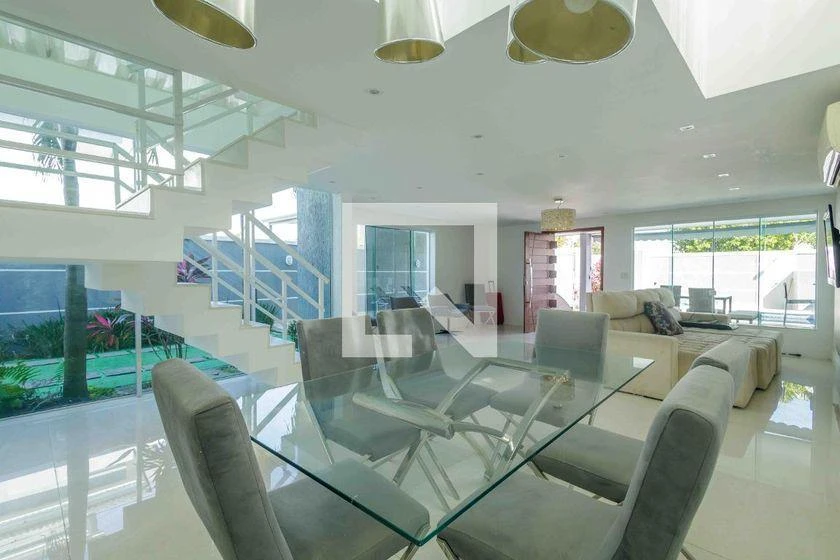 6-bedroom house with 470 m² and 7 parking spaces — photo 7