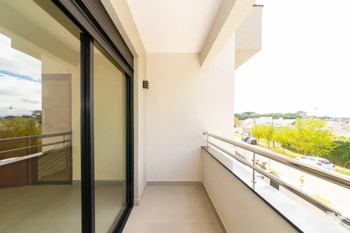Two-story house with 230 m² and 3 bedrooms, 1 suite — photo 9