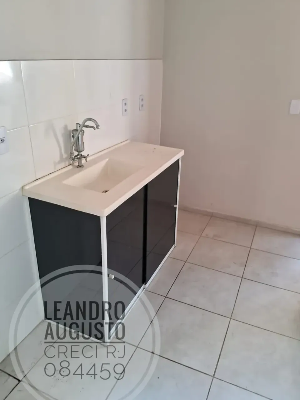 Apartamento de 2 quartos com cozinha fechada e vaga — photo 6