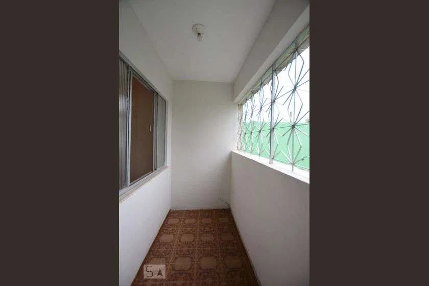 3-bedroom apartment with a glass-enclosed balcony — photo 67