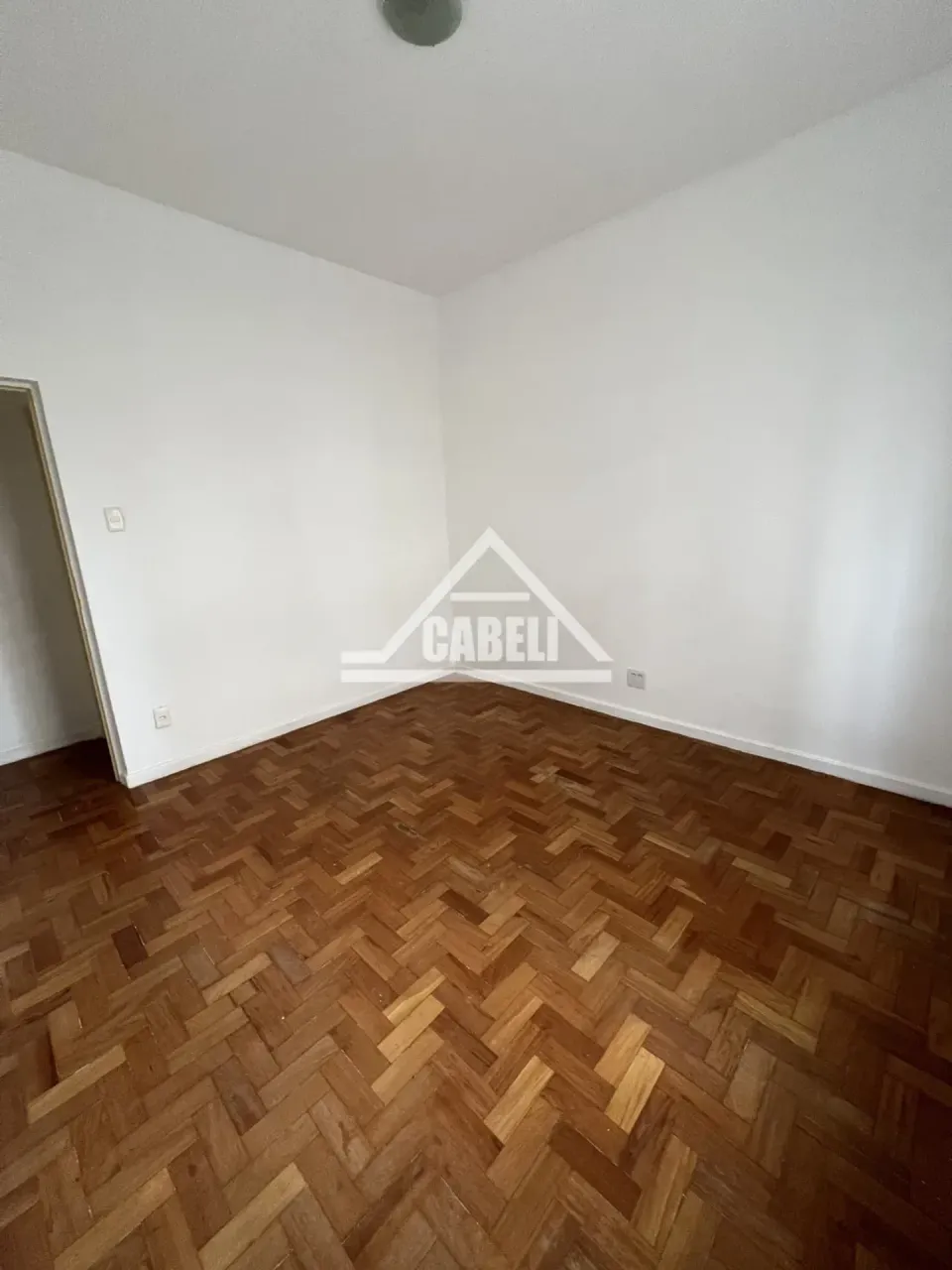 2-bedroom apartment with 2 bathrooms, no parking — photo 9