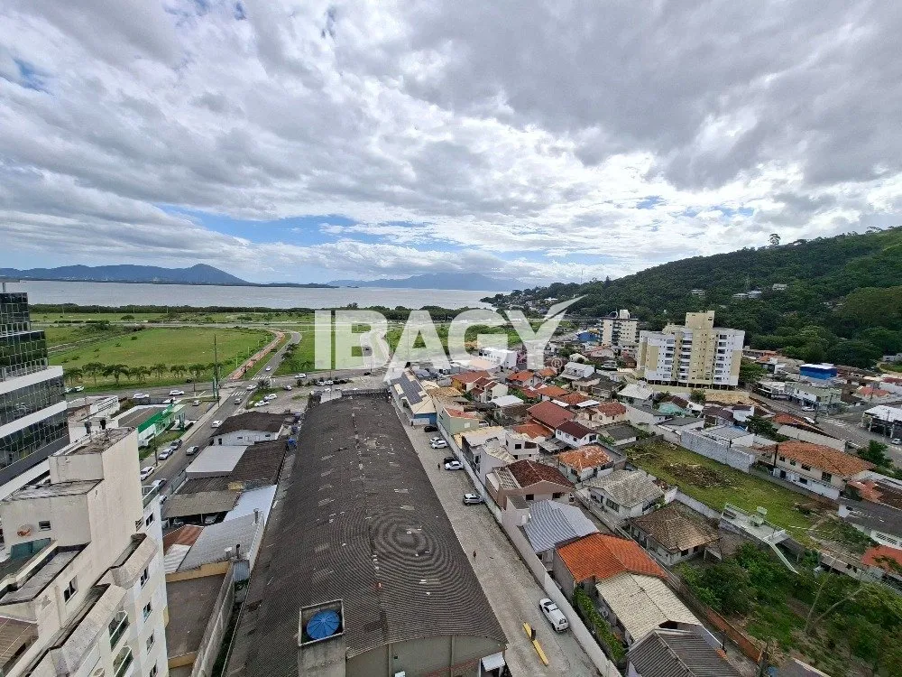 Меблированное студио 57 м² с 1 спальней и парковкой — photo 25
