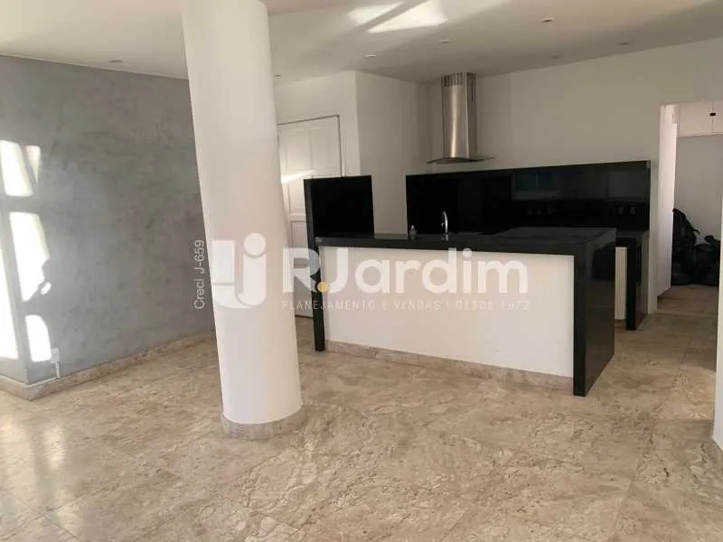 One-bedroom, 55 m² apartment in Rio de Janeiro — photo 12