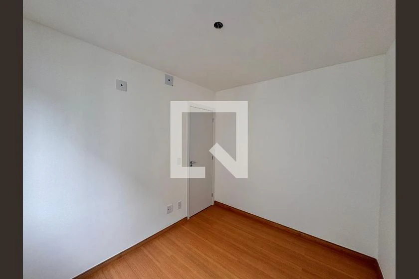 2-bedroom apartment with fitted kitchen cabinets — photo 24