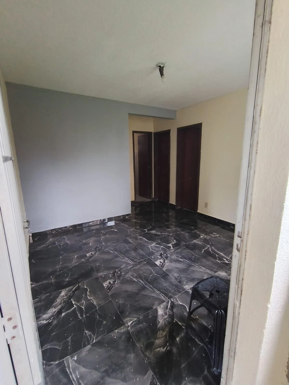 Unfurnished apartment with 2 bedrooms and a closed kitchen — photo 6