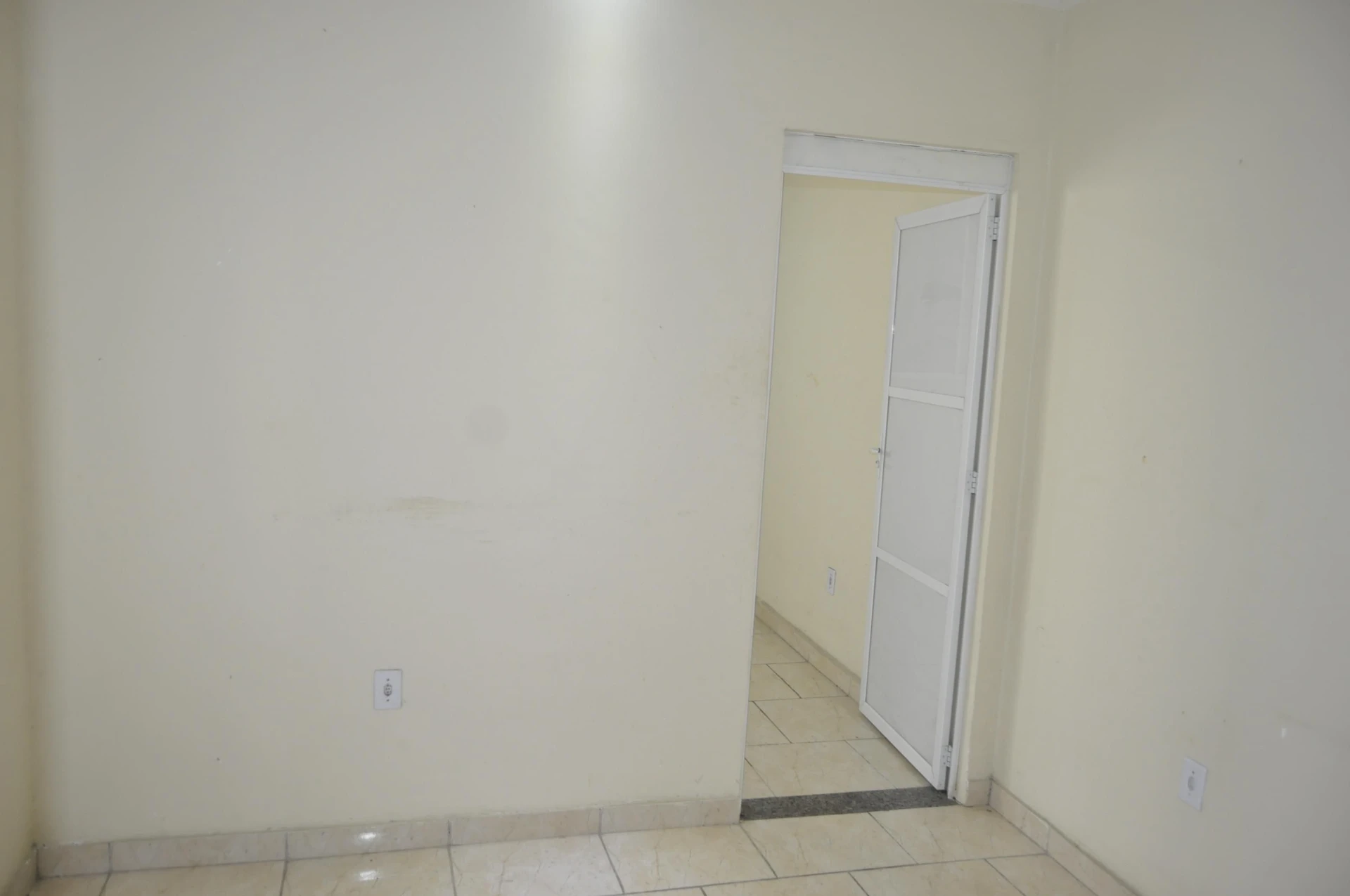 Apartamento sem mobília com varanda e 2 quartos — photo 9