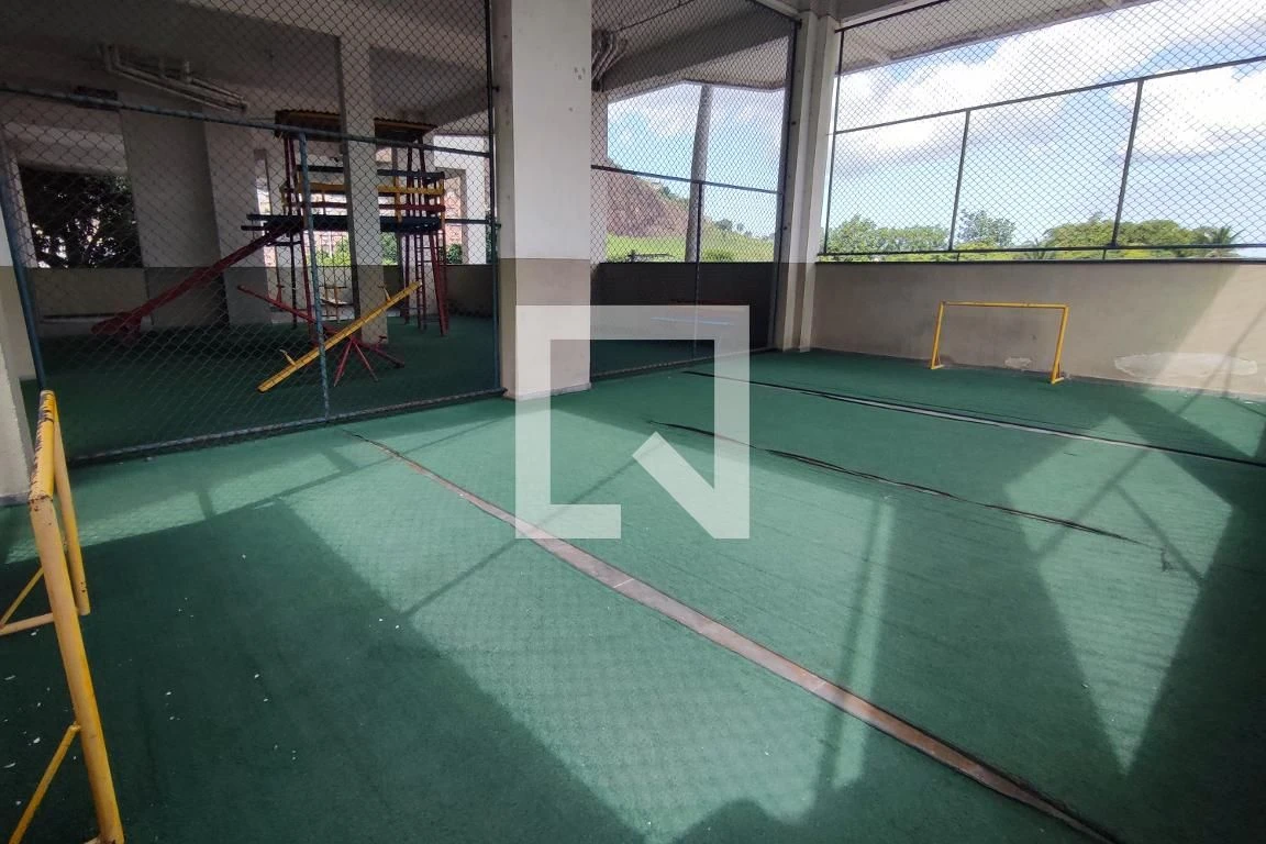 Furnished 2-bedroom apartment with open-plan kitchen — photo 24