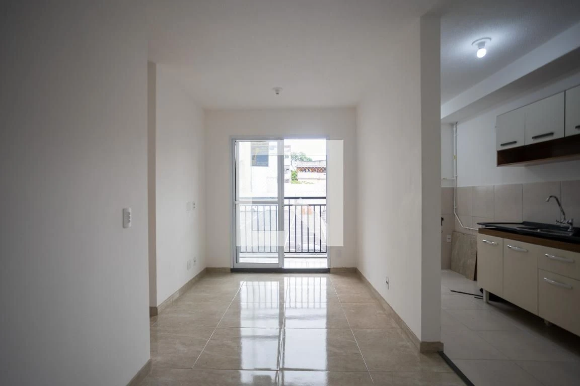 2-bedroom apartment in a building with a gym — photo 6