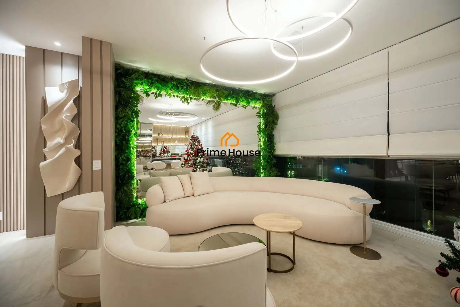 Furnished 4-bedroom apartment with 266 m² — photo 28