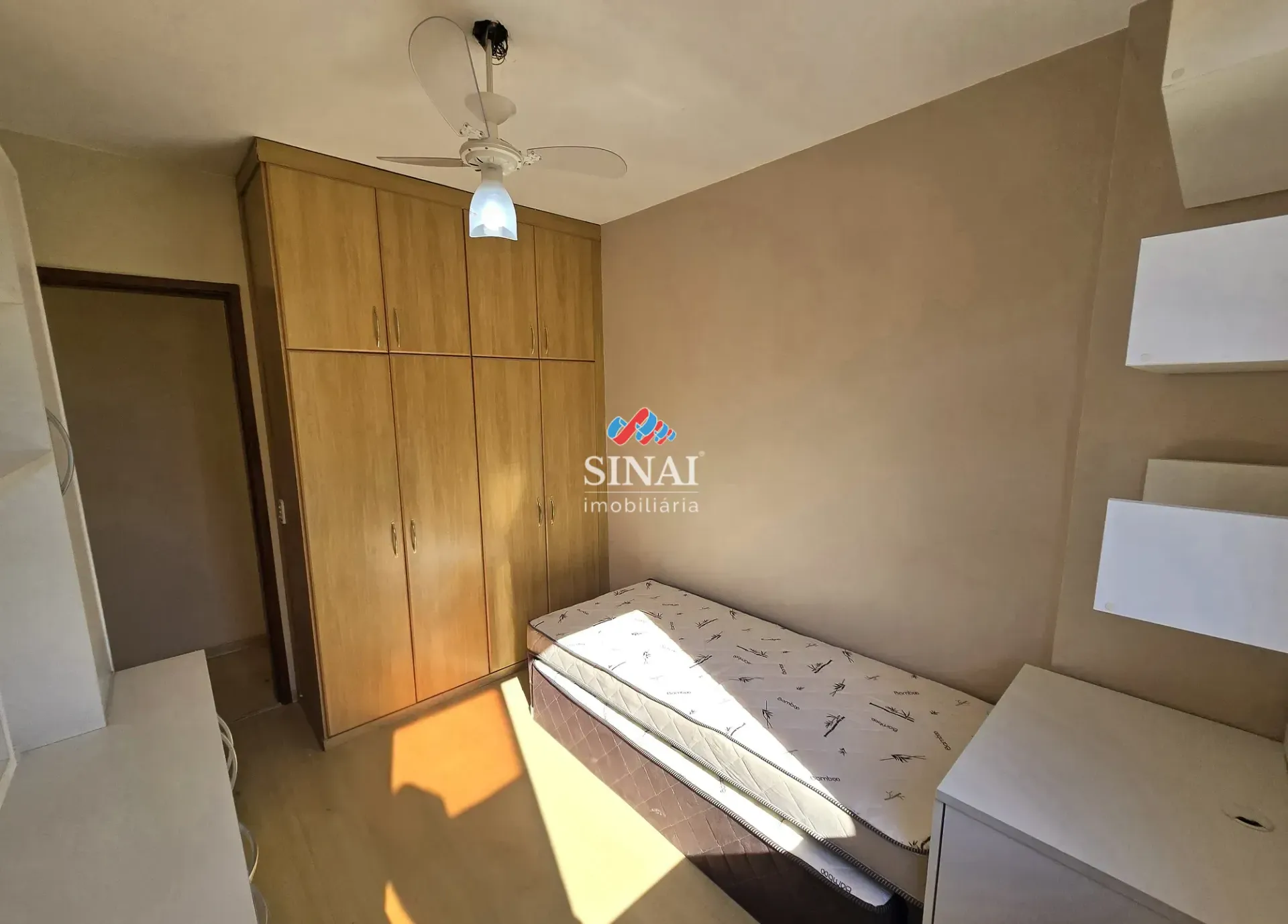 Apartamento de 2 quartos com cozinha separada e vaga — photo 13