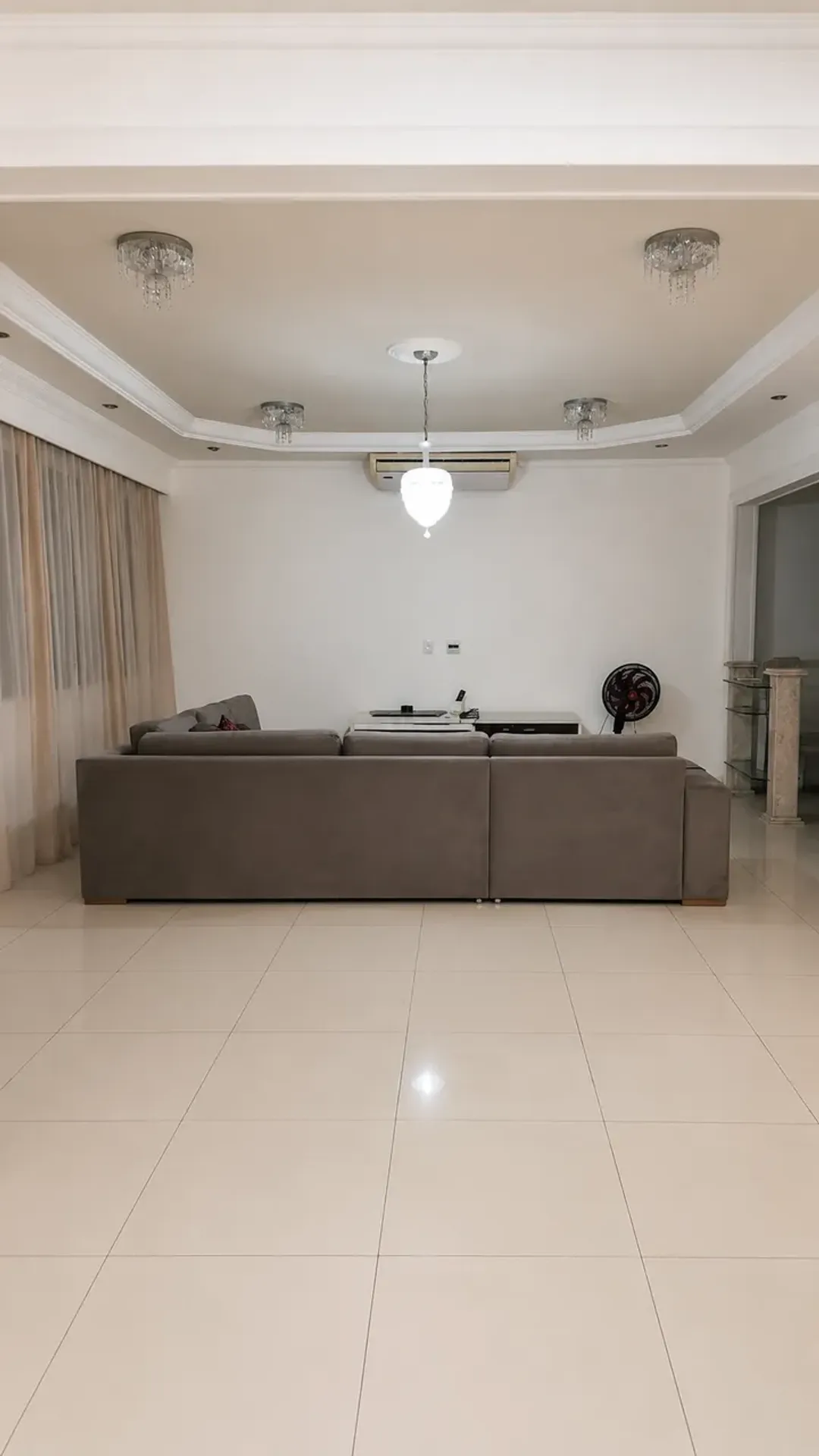 3-bedroom apartment with 2 bathrooms and glass balcony — photo 43