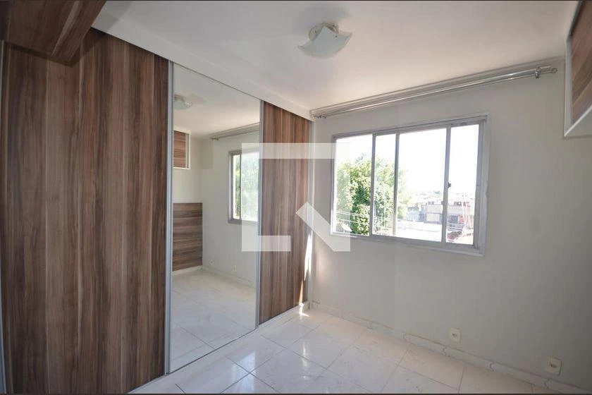 2-bedroom apartment with a glass shower box and pets allowed — photo 22