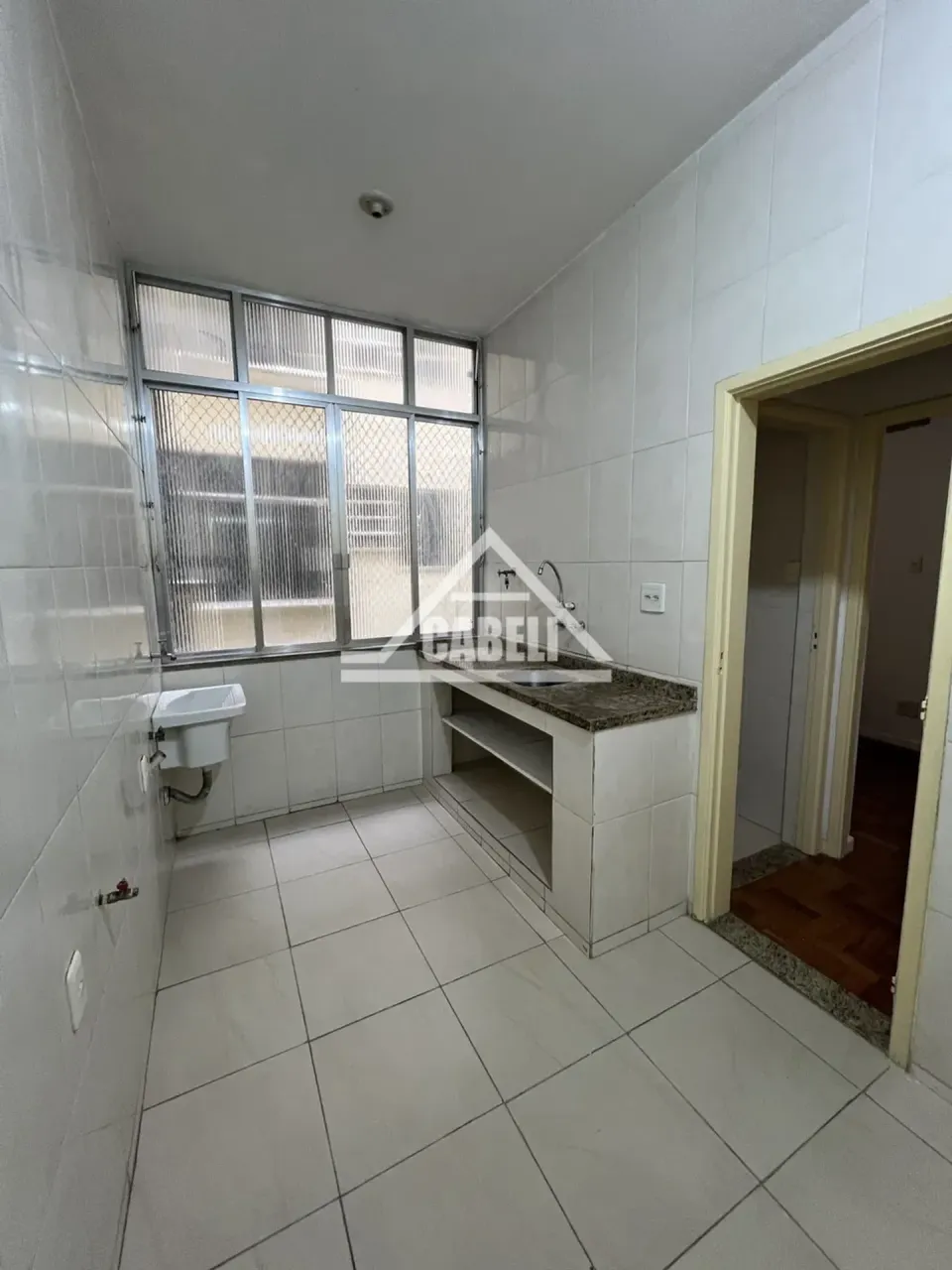 2-bedroom apartment with 2 bathrooms, no parking — photo 2