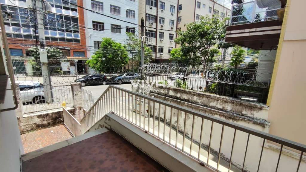 Rental house with 7 bedrooms, 290 m² and private garden — photo 18
