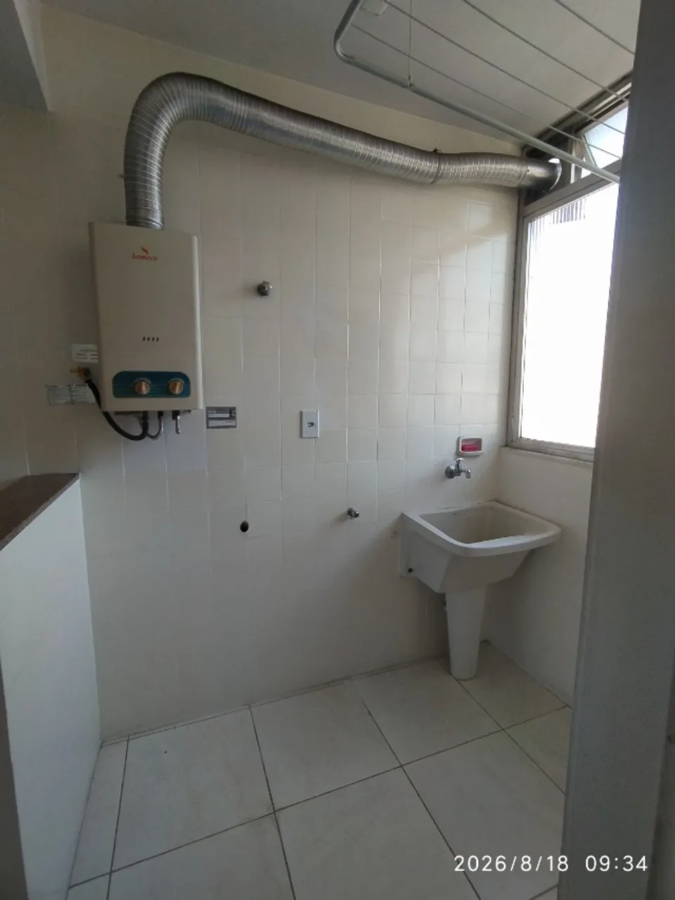 2-bedroom apartment with 2 bathrooms and a balcony — photo 18