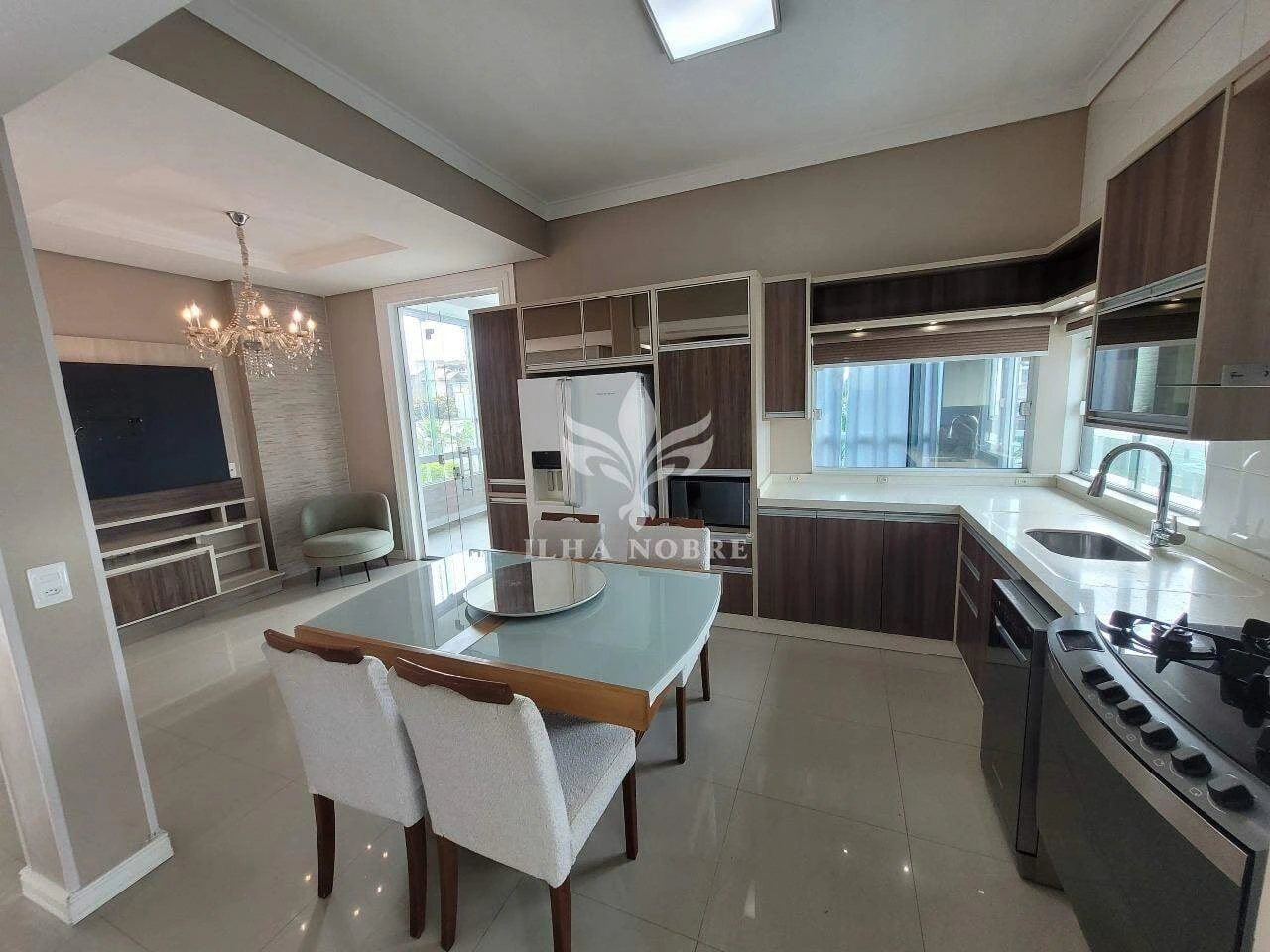 3-bedroom house with a grill on the balcony in Florianópolis — photo 9