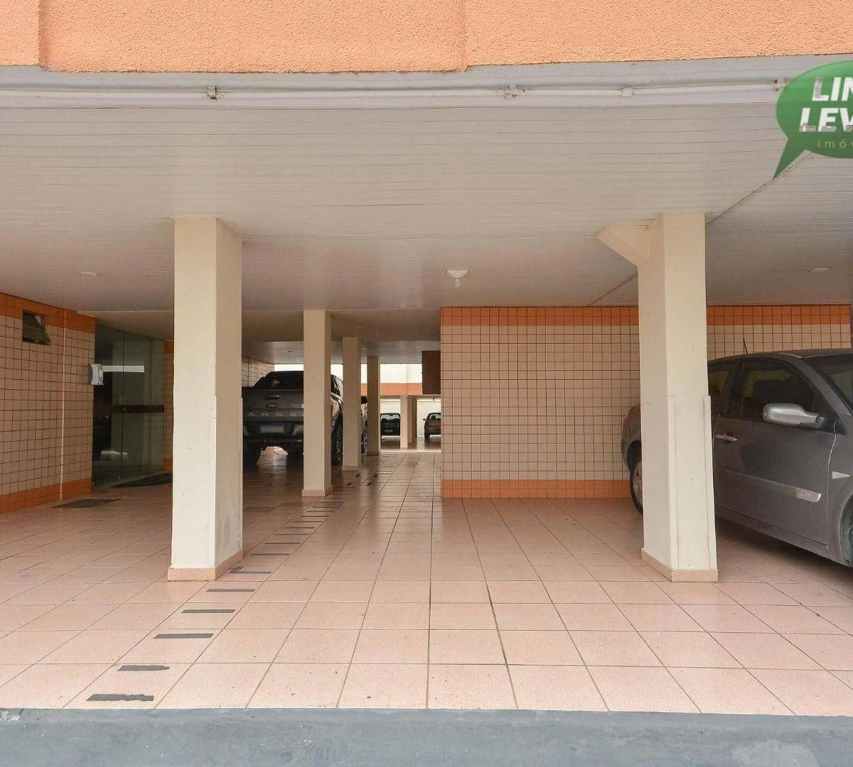 Apartamento de 3 quartos com máquina de lavar, Bacacheri — photo 29