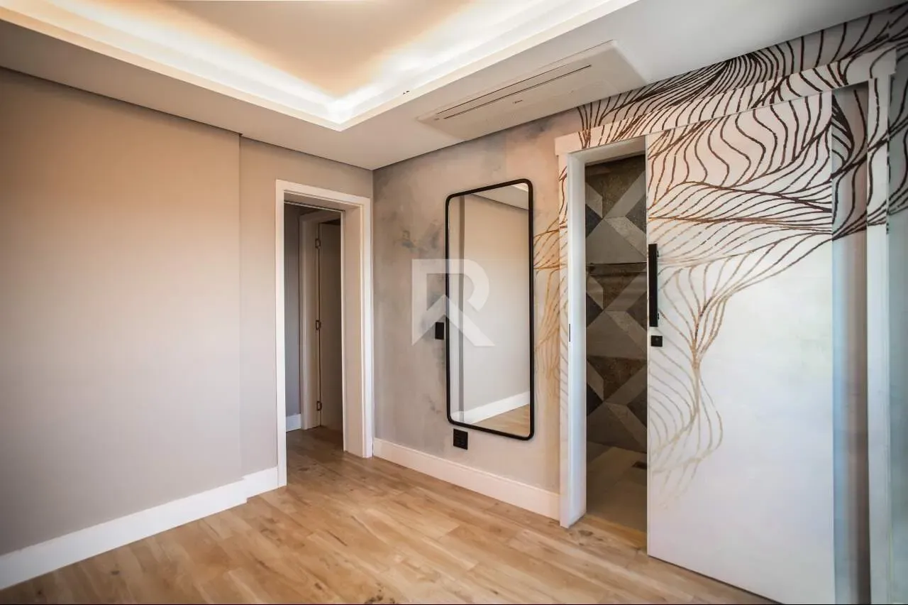 Apartment with 4 bedrooms, 3 en-suites and 463 m² — photo 36