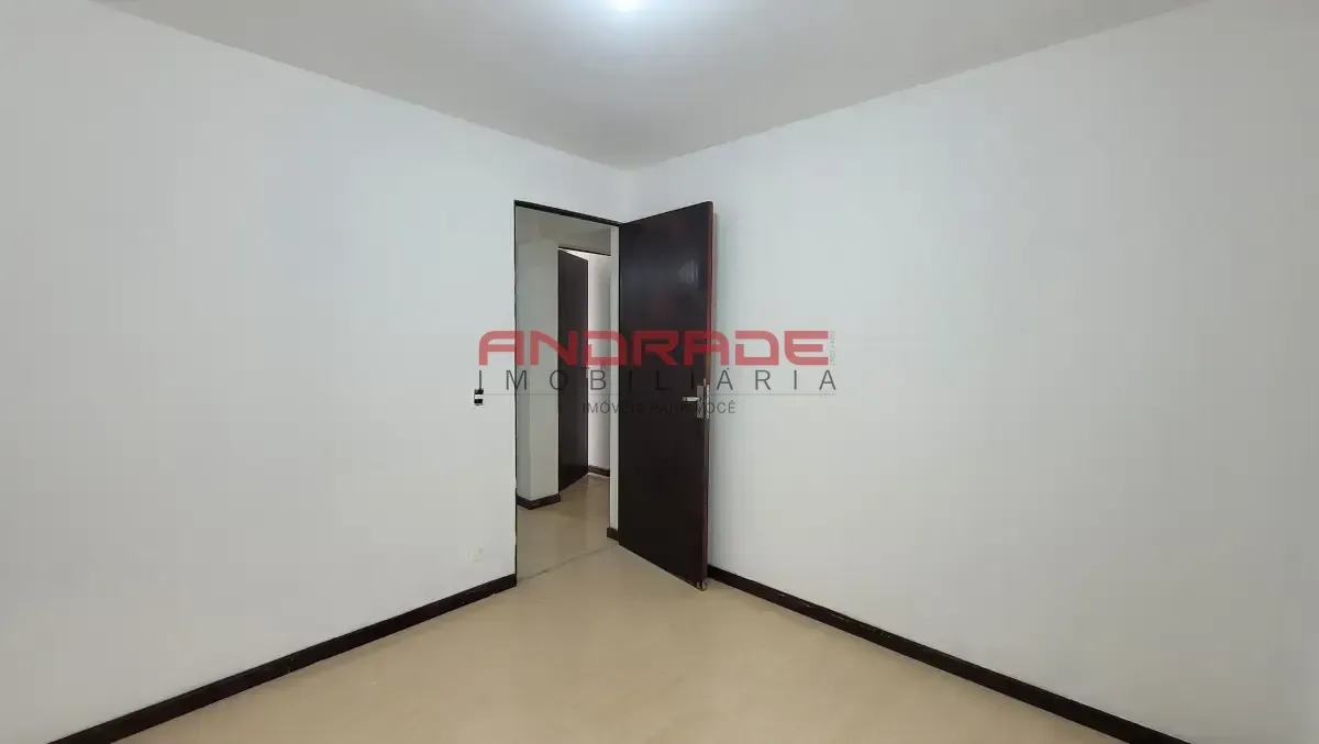 3-bedroom apartment with a separate closed-off kitchen — photo 46